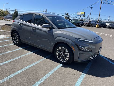 Certified 2023 Hyundai Kona Limited image 7