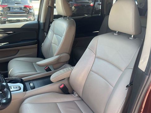 Used 2021 Honda Pilot Touring image 23