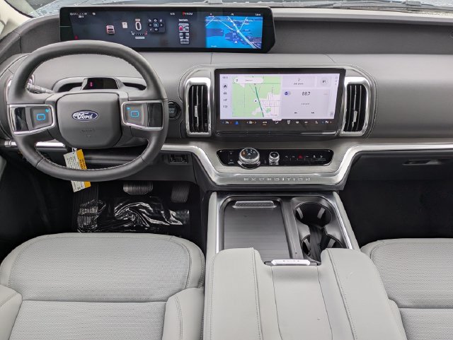 Certified 2027 Ford Expedition Max Platinum w/ Driver's Package AWD/4WD image 15