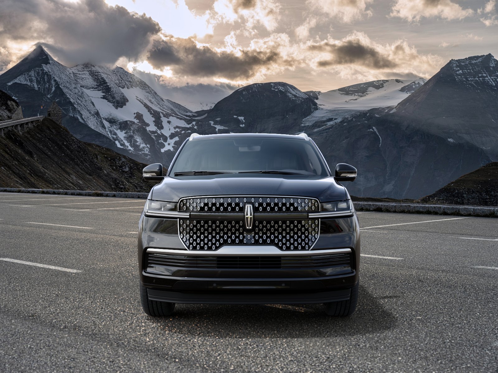 New 2027 Lincoln Navigator Reserve AWD/4WD image 6