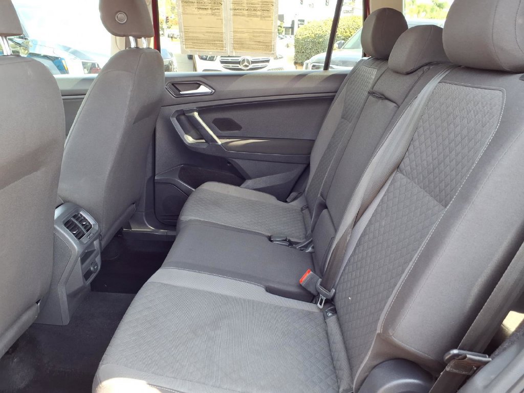 Used 2018 Volkswagen Tiguan S FWD image 8