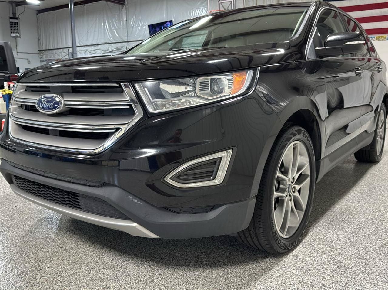 Used 2018 Ford Edge Titanium w/ Equipment Group 301A FWD image 6