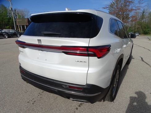 Used 2025 Buick Enclave AWD Preferred image 9