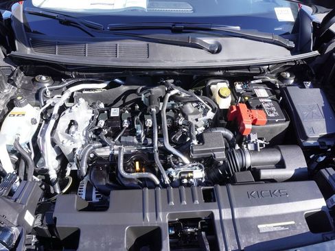 Certified 2025 Nissan Kicks SR FWD image 7