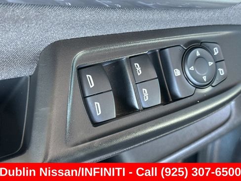 Used 2023 Chevrolet Bolt EUV LT FWD image 13