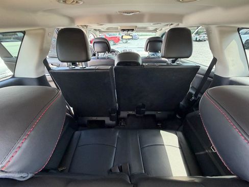 Used 2019 Dodge Journey GT w/ Nav & Sun Group AWD/4WD image 36