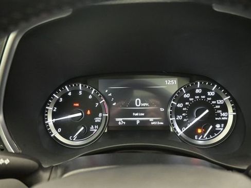 Used 2021 Toyota Highlander XLE AWD/4WD image 15