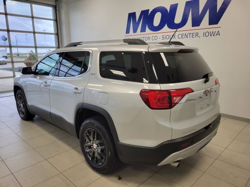 Used 2019 GMC Acadia SLT image 6