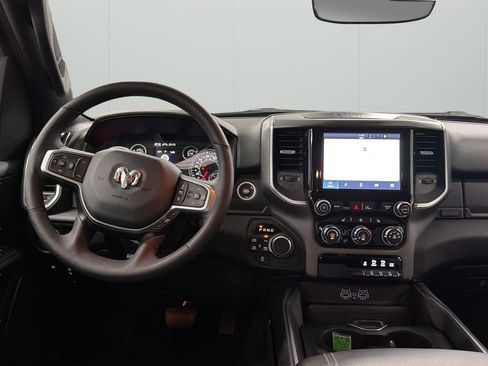 Used 2025 RAM 1500 Big Horn AWD/4WD image 9
