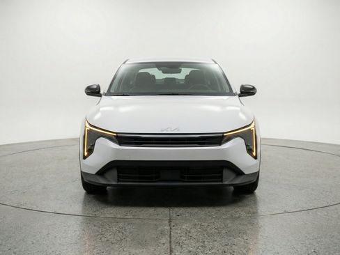 Used 2025 Kia K4 FWD image 2