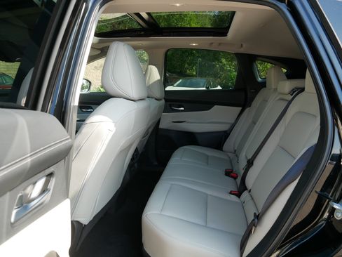 Certified 2025 Nissan Murano SL AWD/4WD image 35