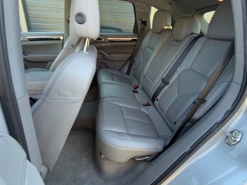 Used 2011 Porsche Cayenne S image 34