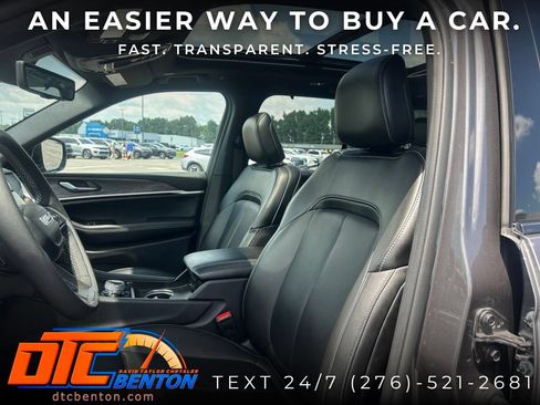 Used 2025 Jeep Grand Cherokee Limited w/ Luxury Tech Group II AWD/4WD image 9