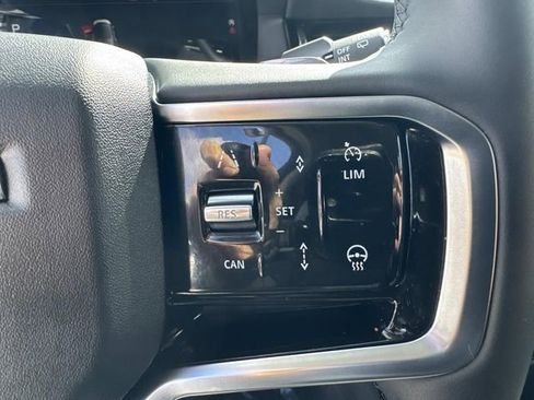 Used 2024 Land Rover Discovery Sport S image 29