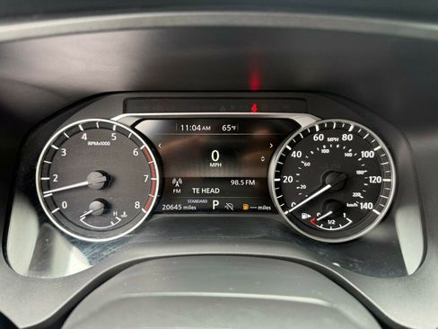 Used 2025 Nissan Rogue SV image 4