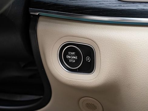 Used 2020 Mercedes-Benz GLE 350 w/ AMG Line Exterior image 18