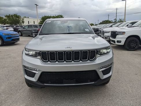 New 2025 Jeep Grand Cherokee Limited w/ Luxury Tech Group II AWD/4WD image 7
