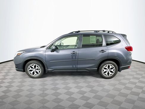 Used 2024 Subaru Forester Premium image 8