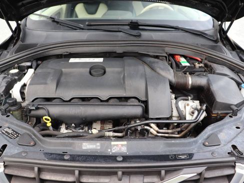 Used 2010 Volvo XC60 T6 AWD/4WD image 33