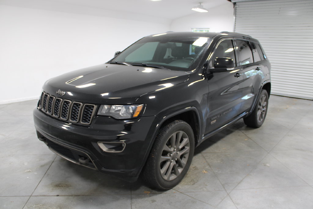 Used 2017 Jeep Grand Cherokee Limited 75th Anniversary AWD/4WD image 4