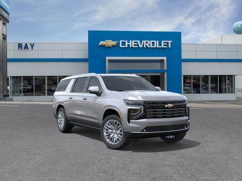 New 2025 Chevrolet Suburban High Country image 38