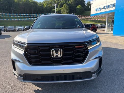 Used 2025 Honda Pilot TrailSport image 10