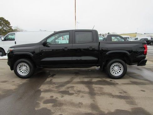 Used 2023 Chevrolet Colorado W/T image 5
