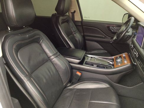 Used 2020 Lincoln Aviator Reserve w/ Equipment Group 201A RWD image 21
