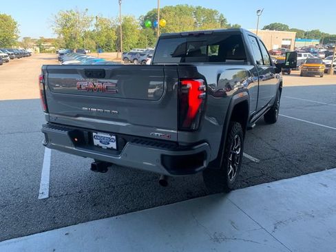 Used 2024 GMC Sierra 2500 AT4 w/ AT4 Premium Plus Package AWD/4WD image 5