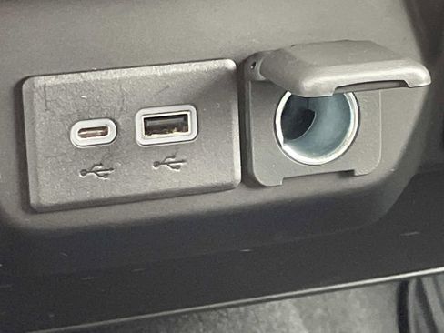 Used 2022 Chevrolet Silverado 1500 RST w/ Redline Edition image 23