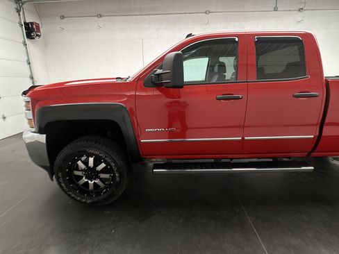 Used 2015 Chevrolet Silverado 2500 LT w/ LT Convenience Package AWD/4WD image 5