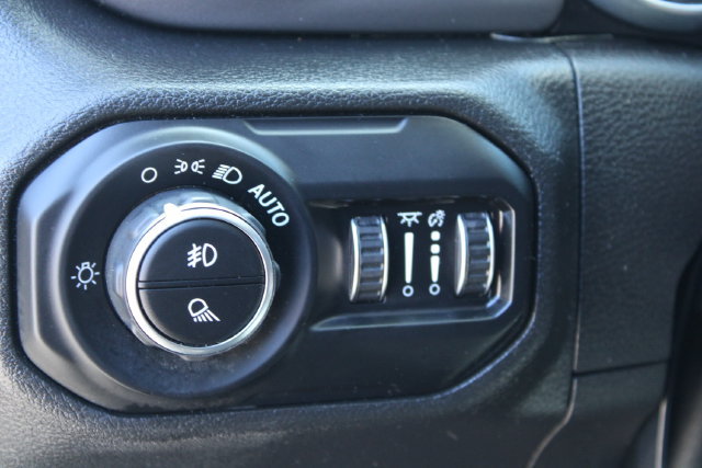 Used 2022 Jeep Gladiator Sport AWD/4WD image 14