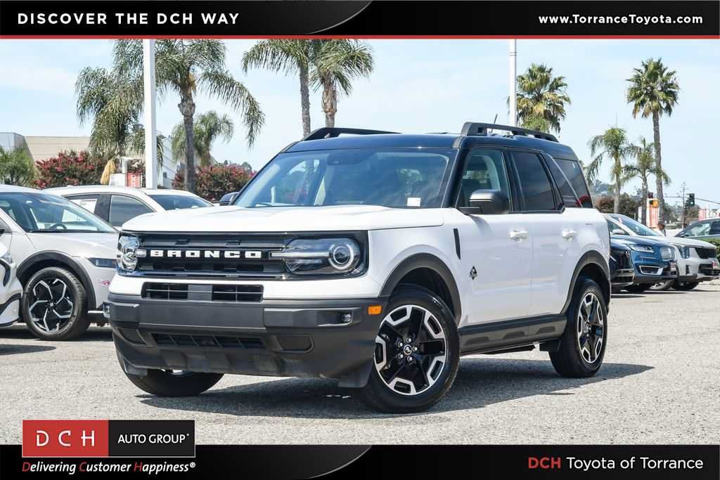 Used 2024 Ford Bronco Sport Outer Banks w/ Tech Package AWD/4WD image 1