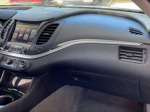 Used 2018 Chevrolet Impala LT image 18