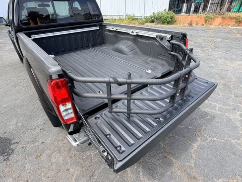 Used 2016 Nissan Frontier SV w/ SV Value Truck Package RWD image 14