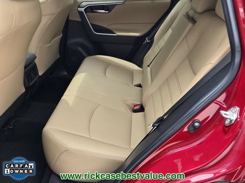 Used 2023 Toyota RAV4 XLE Premium FWD image 11