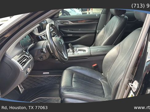 Used 2018 BMW 740i RWD image 23