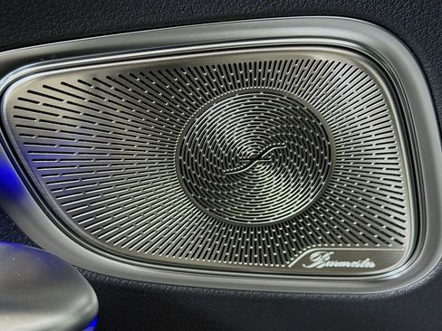 Used 2025 Mercedes-Benz GLC 300 4MATIC w/ AMG Line image 19