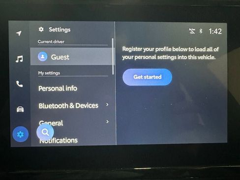 Used 2025 Toyota Corolla LE image 33