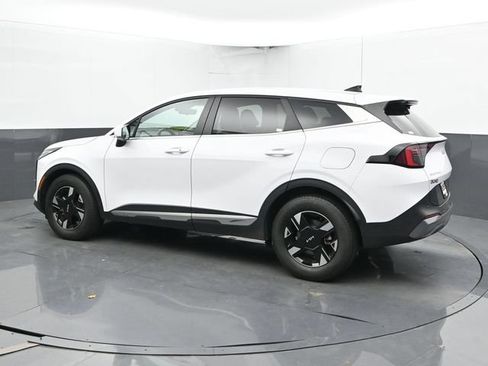 Used 2026 Kia Sportage LX FWD image 9