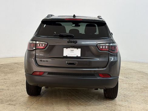 Used 2023 Jeep Compass Latitude w/ Sun and Sound Group AWD/4WD image 10