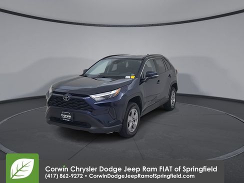 Used 2025 Toyota RAV4 XLE AWD/4WD image 6