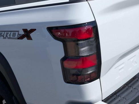 Used 2022 Nissan Frontier Pro-X w/ Technology Package RWD image 12