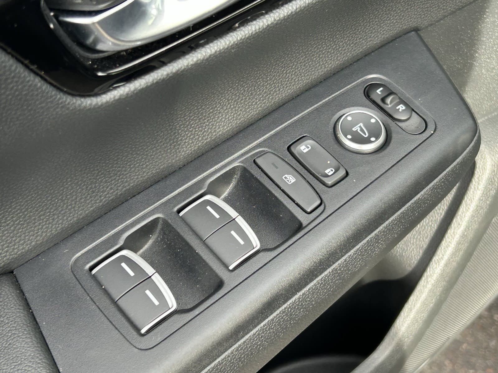 Used 2026 Honda CR-V EX-L image 26