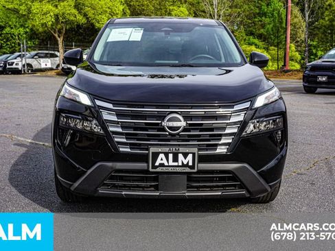 Used 2025 Nissan Rogue SV image 10