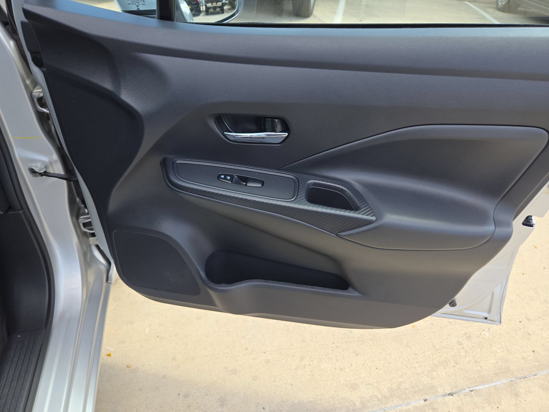 Certified 2025 Nissan Versa SV w/ Trunk Package FWD image 29