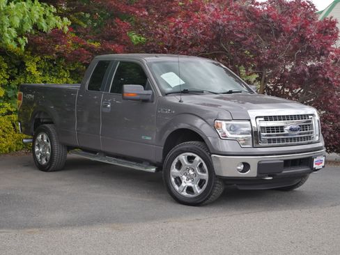 Used 2014 Ford F150 XLT w/ Equipment Group 302A Luxury AWD/4WD image 29