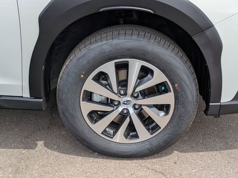 Certified 2024 Subaru Outback Premium AWD/4WD image 7