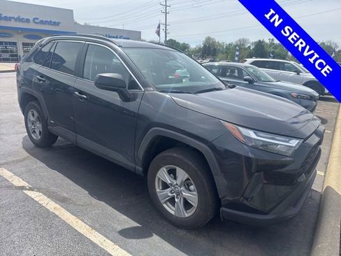 Used 2025 Toyota RAV4 LE AWD/4WD image 1