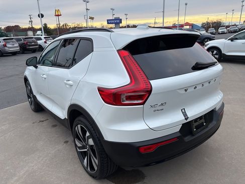 Certified 2025 Volvo XC40 B5 Plus image 9